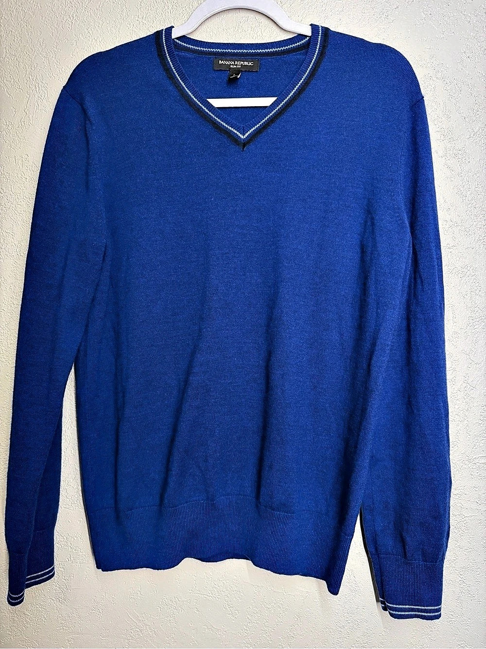 Banana Republic Slim Fit V-Neck Sweater V-Neck Sweater in Blue